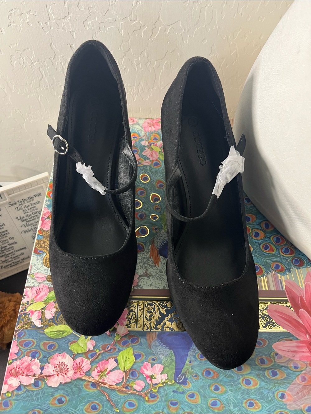 Coutgo Women’s Black Mary Jane Pumps - Suede Look
